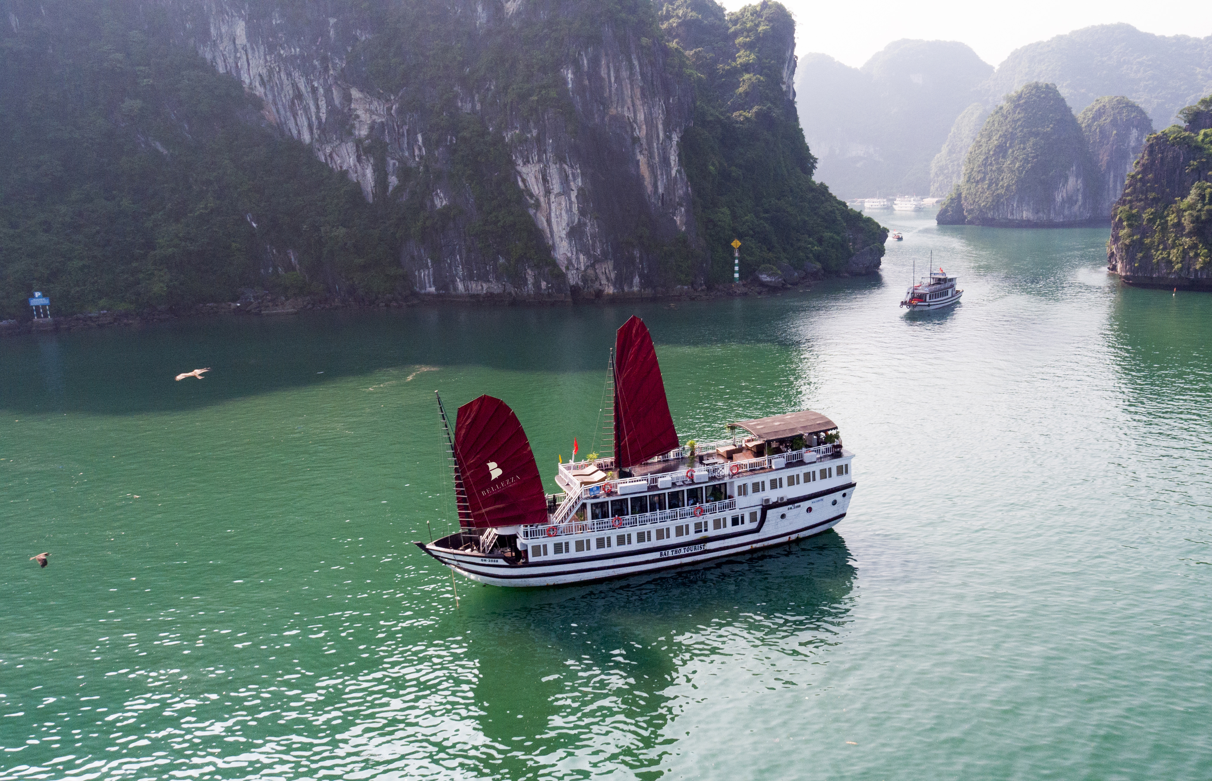 sinh tourist sinh cafe tour