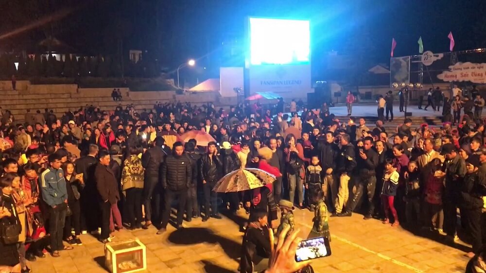 Khám phá nét đẹp trong văn hóa chợ tình Sapa